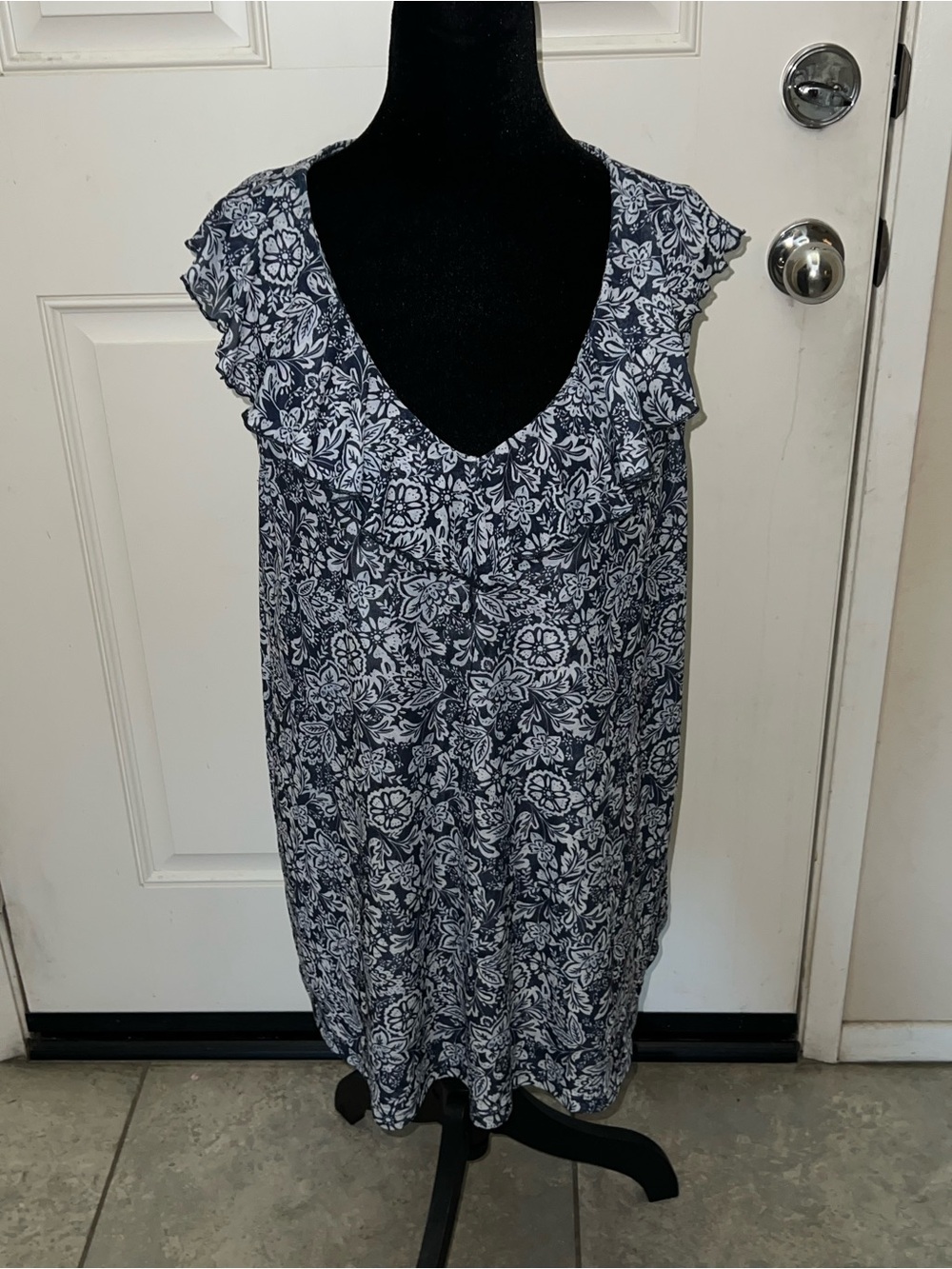 Blue Floral Ruffle VNeck Spring Summer Vacation Sleeveless Top‎ Sz 14/16